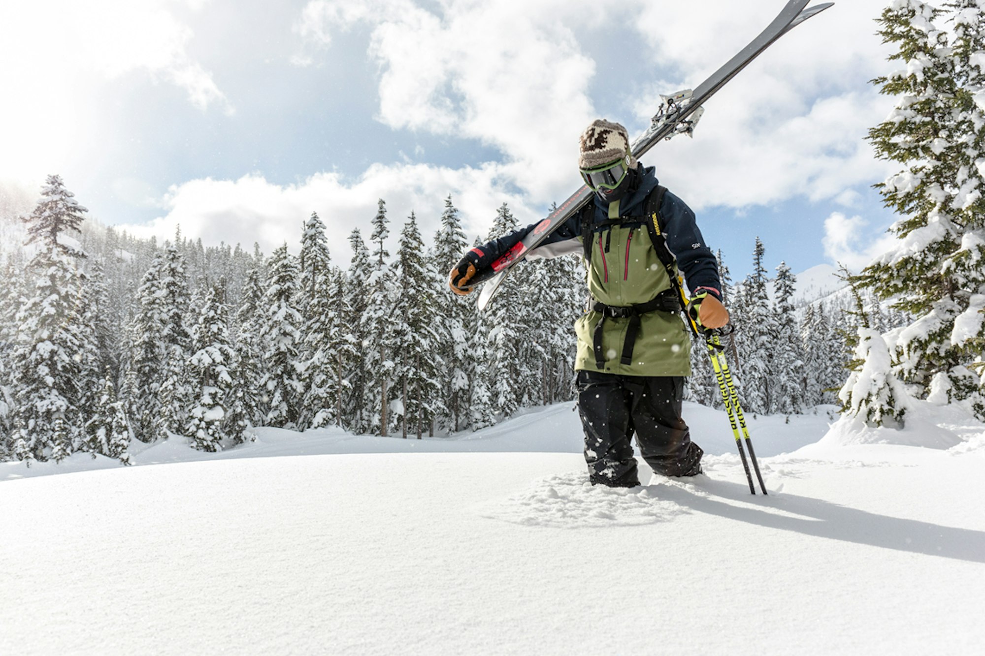 Enter now to win a limited edition 686 GLCR Mainframe Jacket