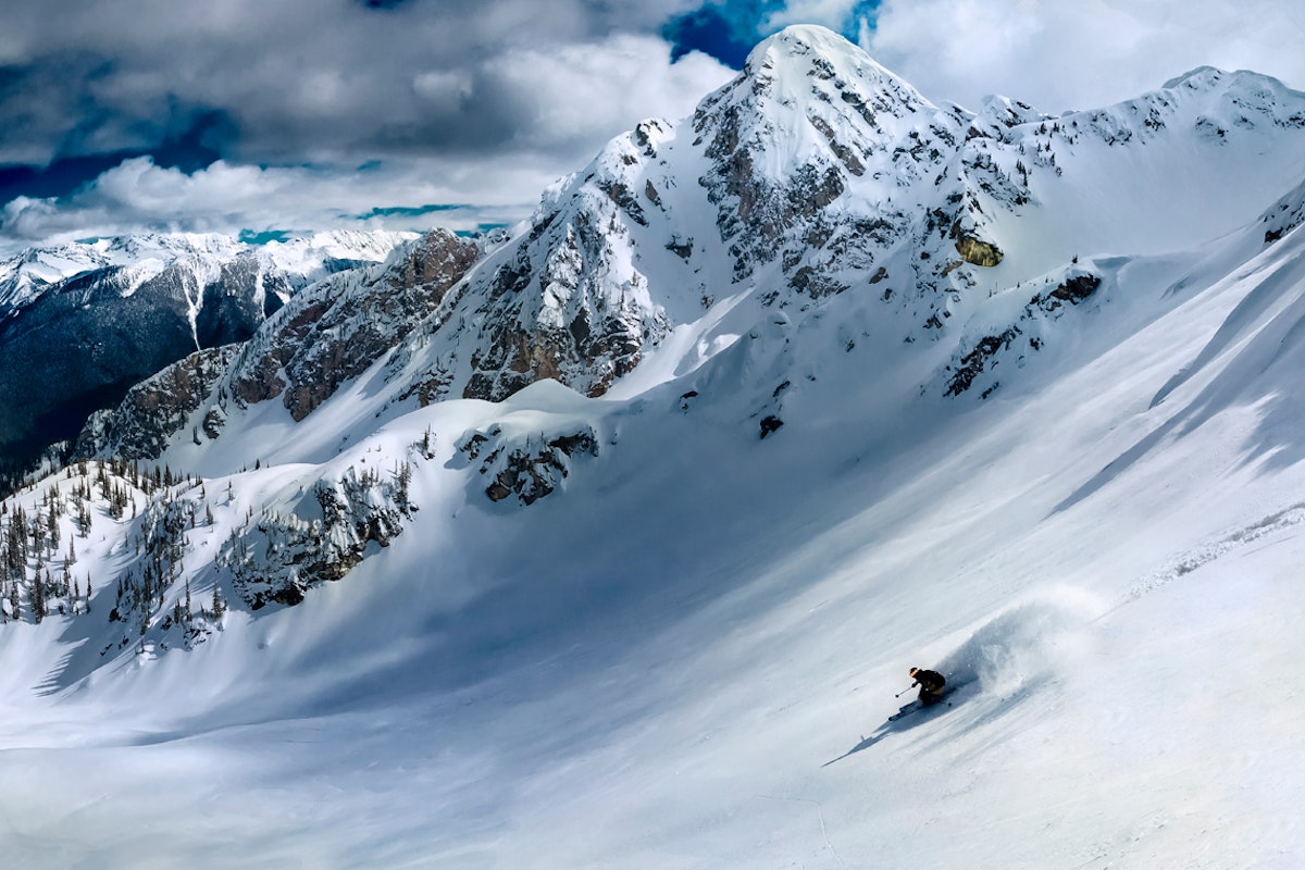 To the mountains: The story of Ski.com