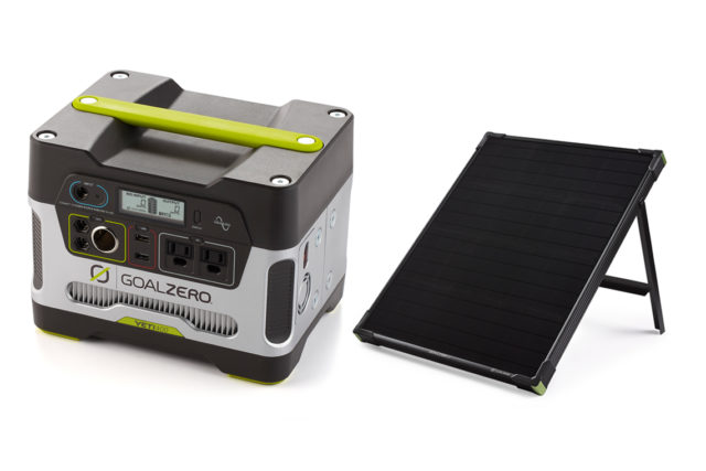 GOAL ZERO Yeti 400 +ソーラーパネル + ランタンセット Editor's Review: Goal Zero portable power station and solar