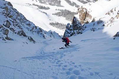 For skiers looking to enhance their backcountry knowledge, Colorado Mountain School has a course for you