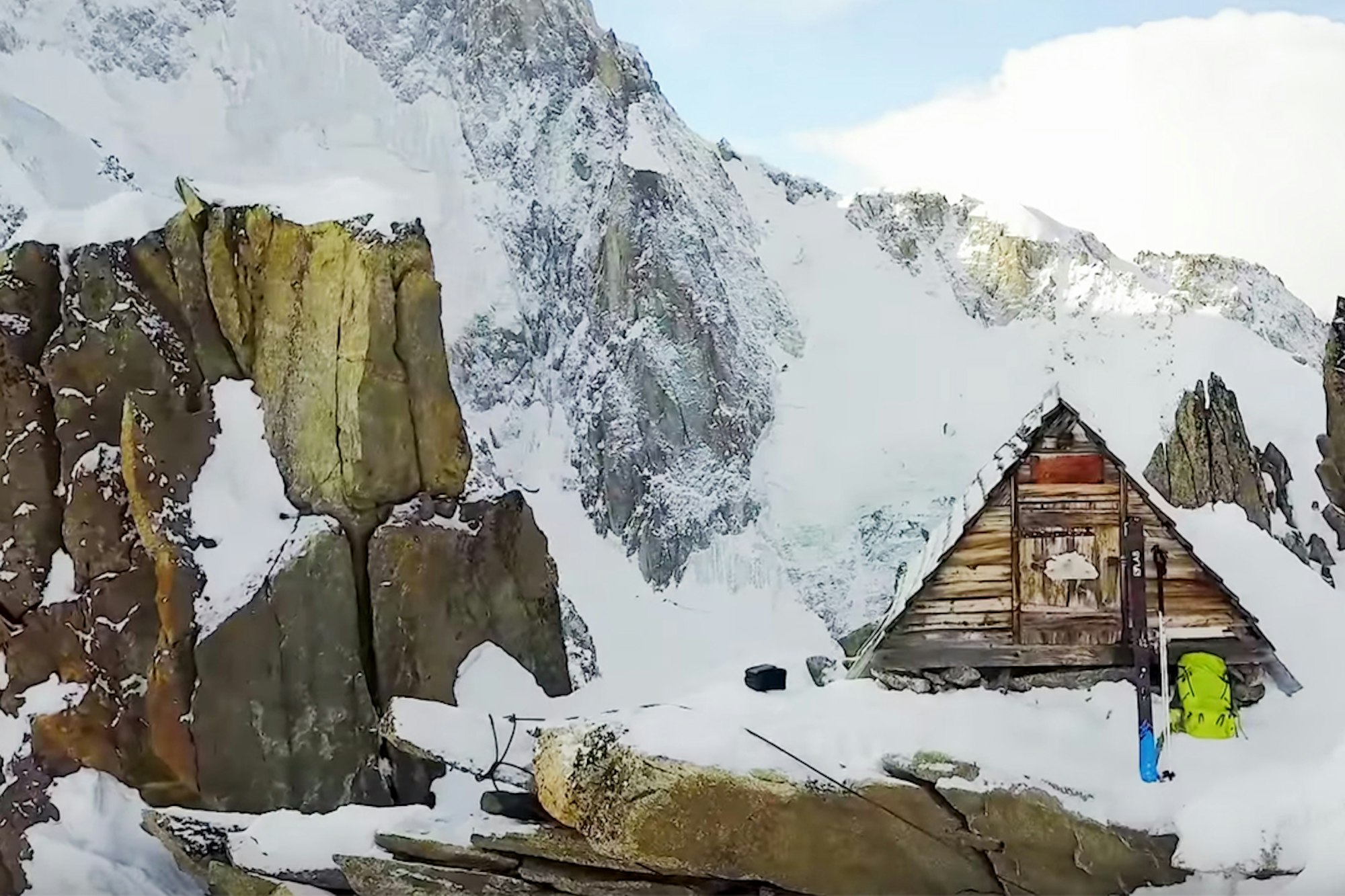 Would you stay at this terrifyingly-beautiful hut in the French Alps?