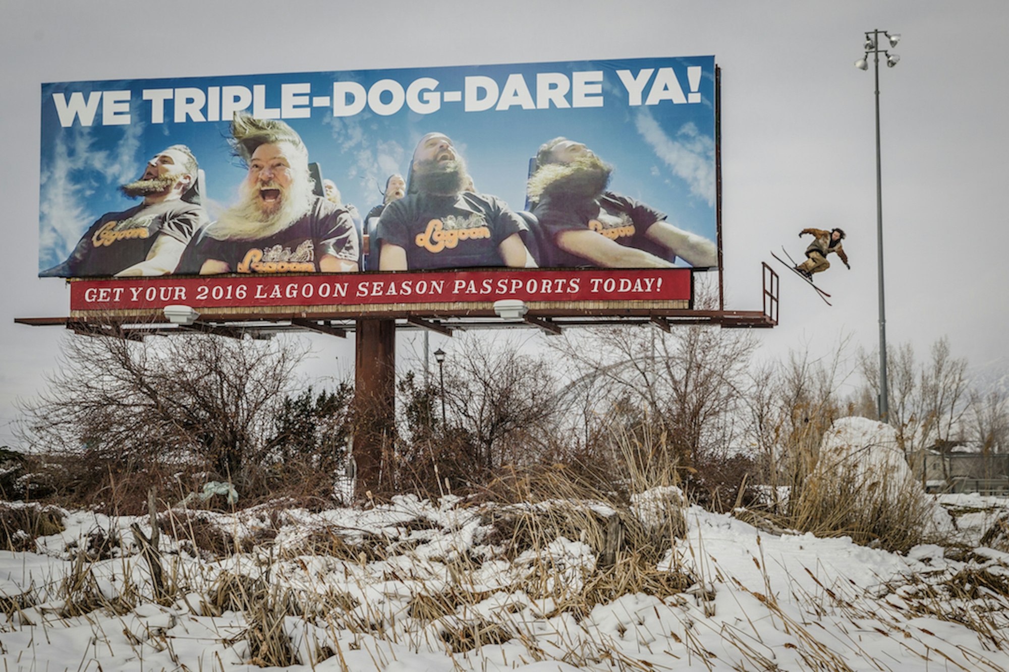 Billboard Baggin': 10 facts about Ahmet Dadali hitting this massive billboard sign