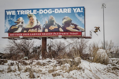 Billboard Baggin': 10 facts about Ahmet Dadali hitting this massive billboard sign