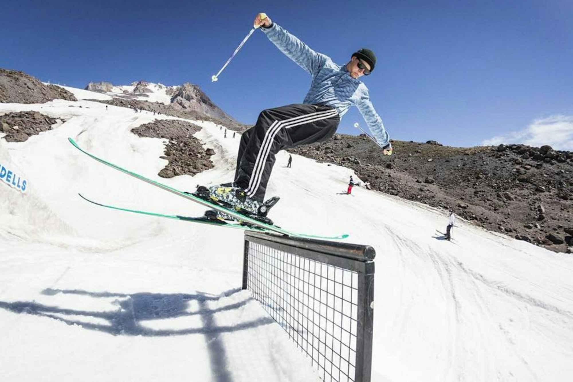 Summer is coming: Ease the tension with this banger Windells footage