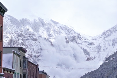 Watch a massive avalanche take place in Telluride, Colorado