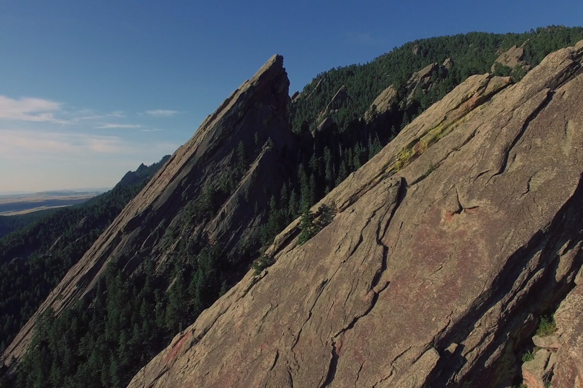 Drone insanity, backcountry powder and 8 other videos for your Monday Morning Wake Up Call