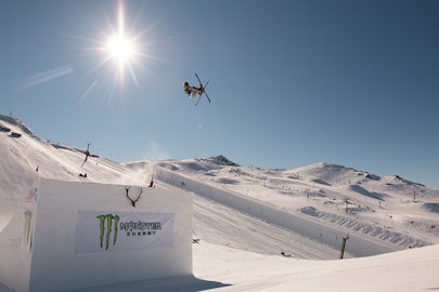 The pros go huge in this action-packed Jossi Wells Invitational recap