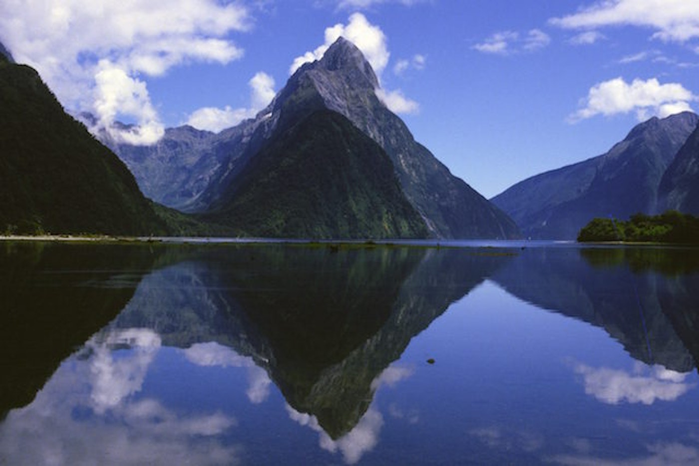 Eyre Mountains Symmetry Peaks Creative Commons wfeiden