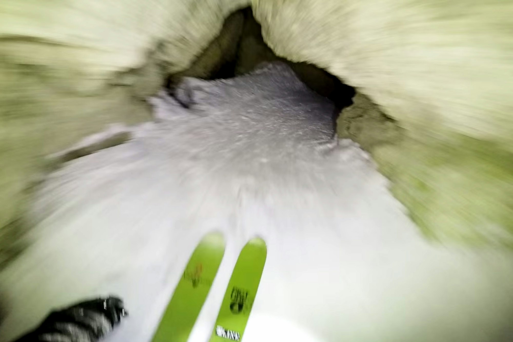 More video proof that Léo Taillefer is a certified madman on skis