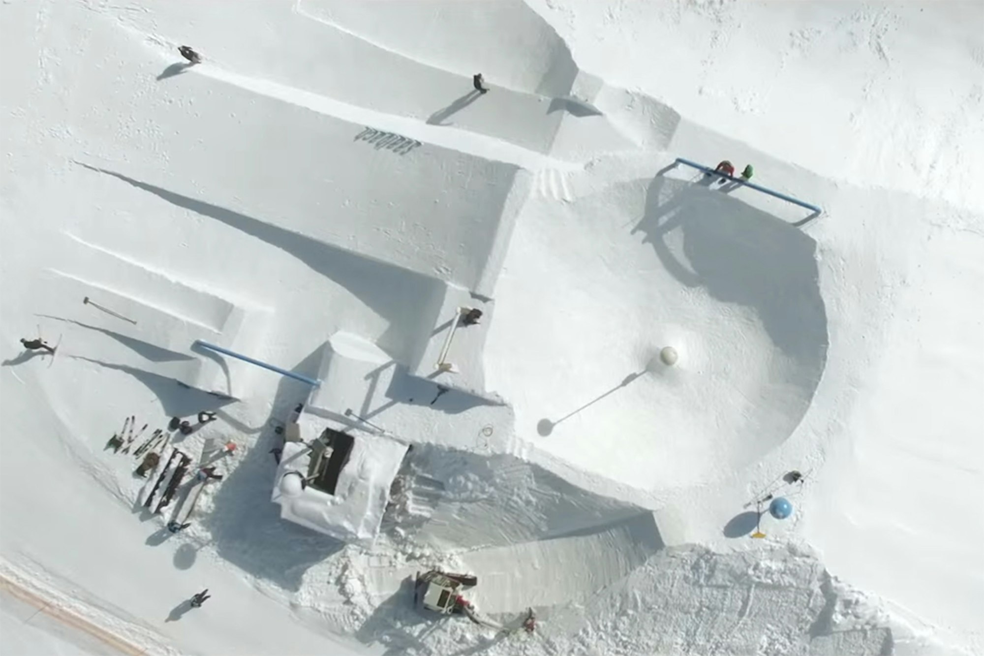 Wells, Kenworthy, Seaton, LSM and co. star in latest bangin' edit from Atomic