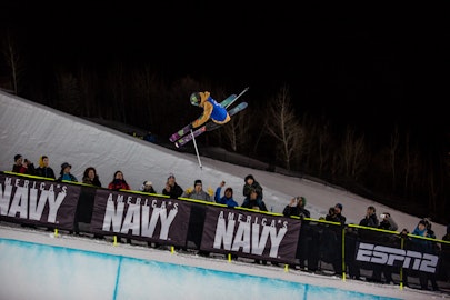 X Games: Watch the top three runs from women's superpipe finals