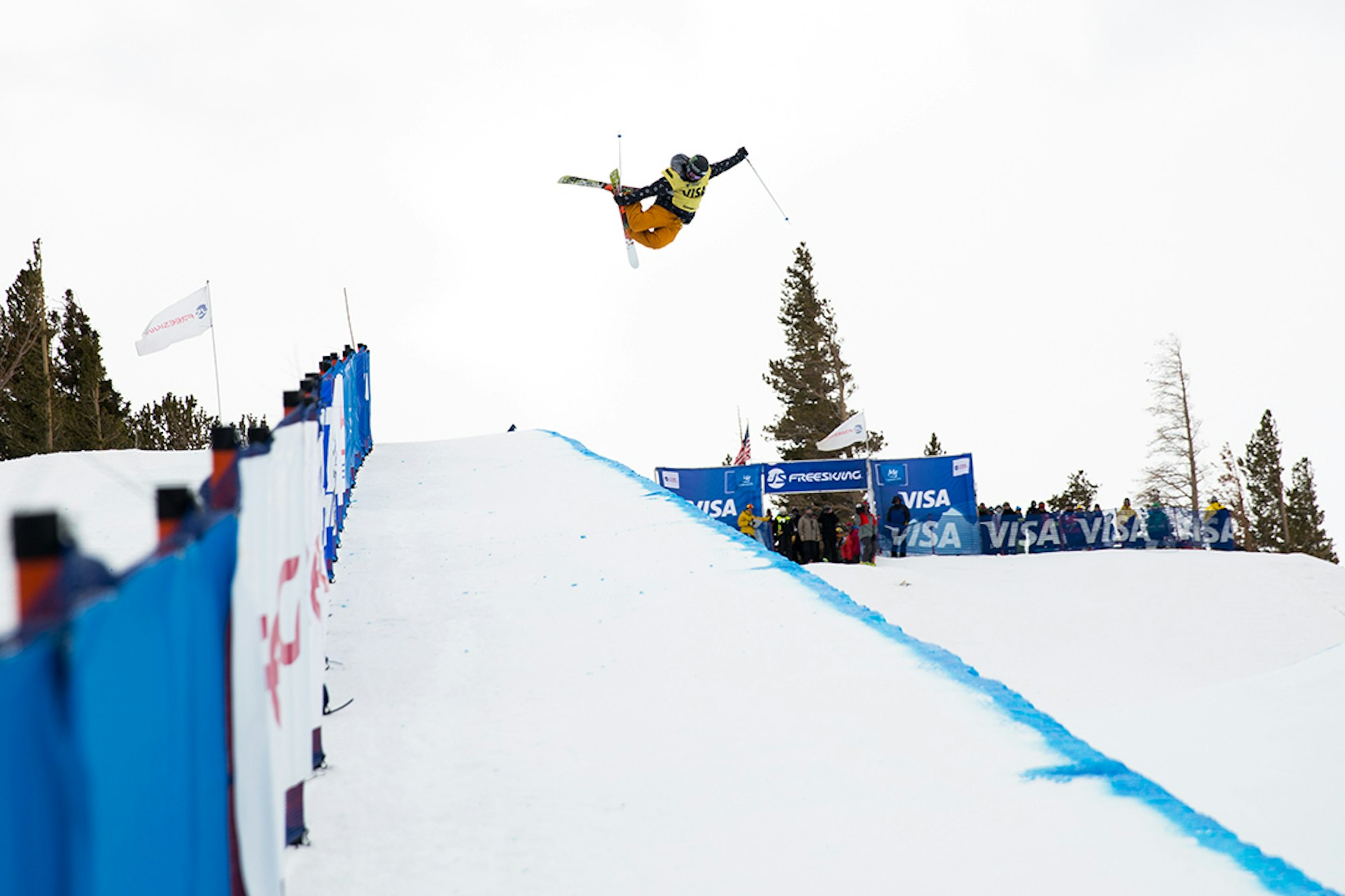 Ayana Onozuka tastes victory amid inclement weather at the Mammoth Grand Prix
