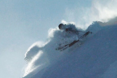 Watch big-mountain hound Marcus Caston dominate Alaska for four straight minutes