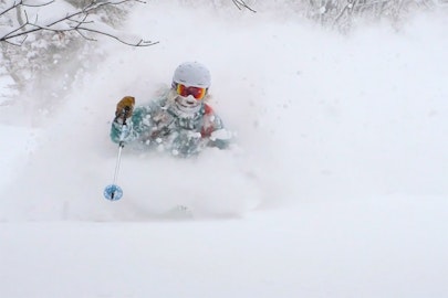 Watch Amie Engerbretson slay tasty pow in all-new 2015 highlight reel
