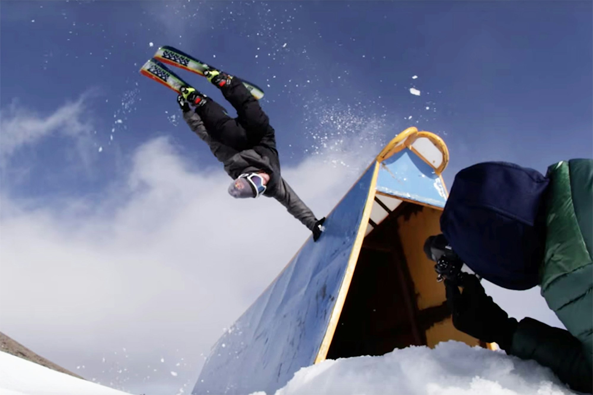 Watch: Sean Pettit bleeds skiing