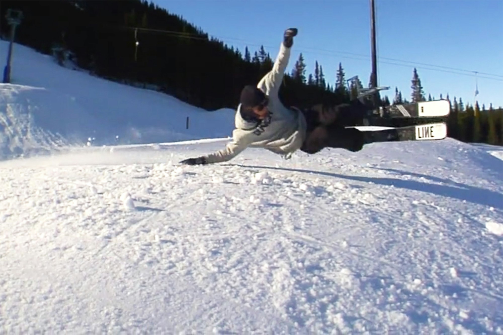Pär "Peyben" Hägglund flows through the park at Funäsdalen
