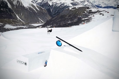 Jesper Tjäder takes a creative approach to the Nine Knights setup in his "dream line"