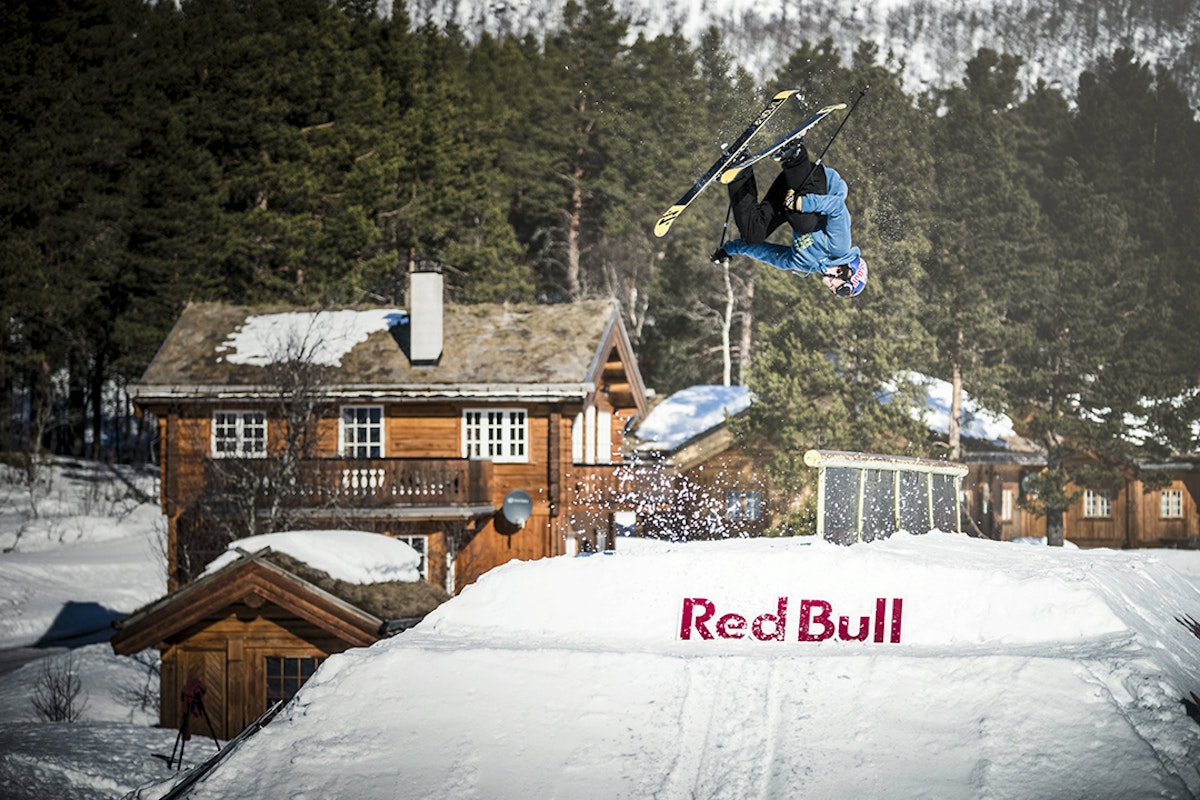 Øystein Bråten stomps the first ever flip-on-flip-off of a park rail