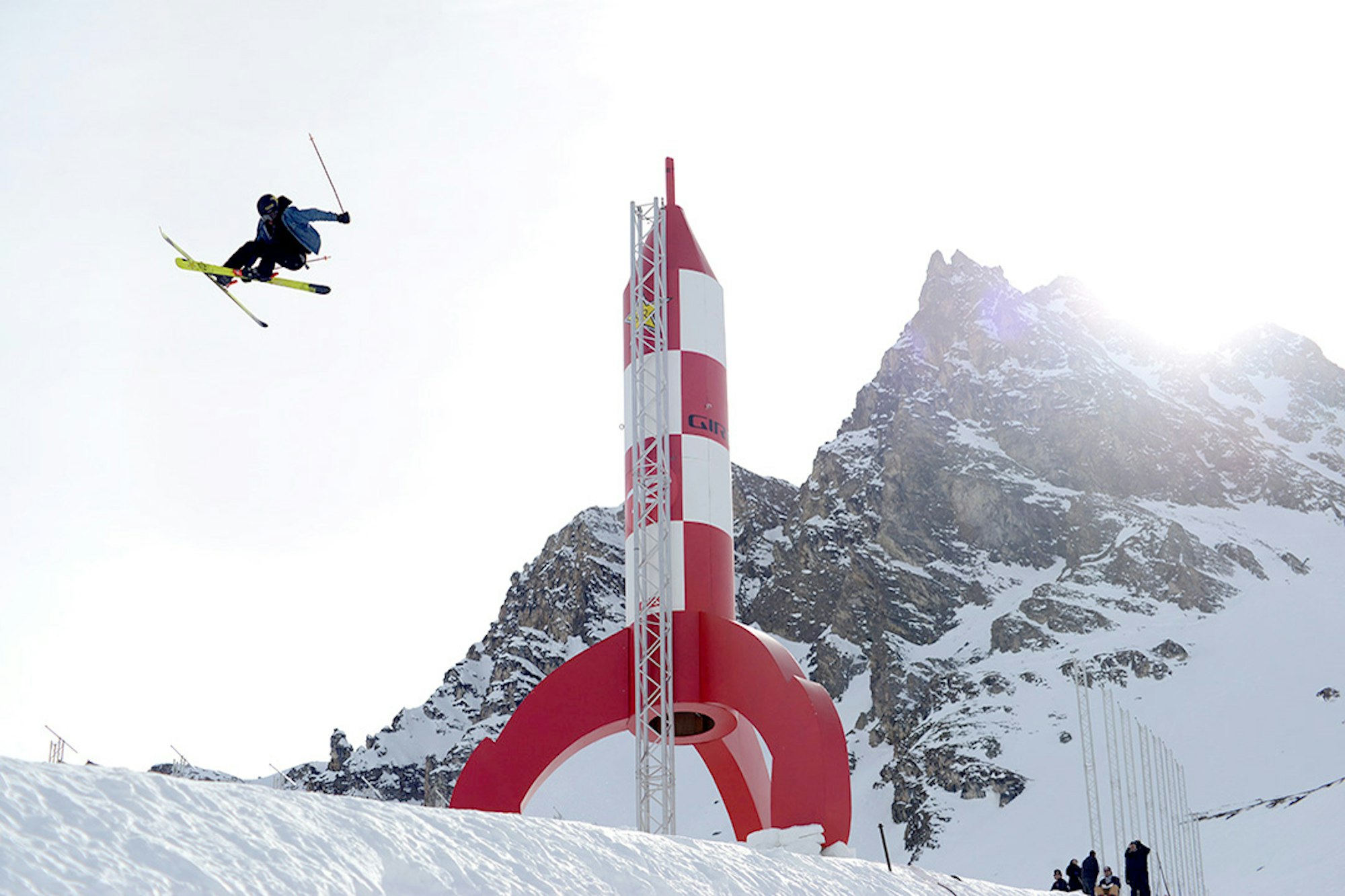 MMWUC: JPV breaks superpipe world record, Piranhas have a feast, and more