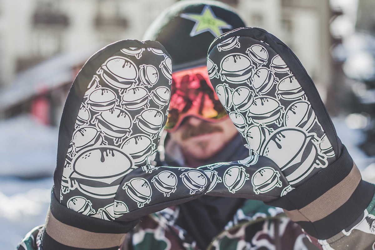 Saga Outerwear spreads the holiday cheer with its annual Advent Calendar discounts