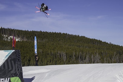 Maggie Voisin claims the top seed in the 2014 Dew Tour women's slopestyle semifinals