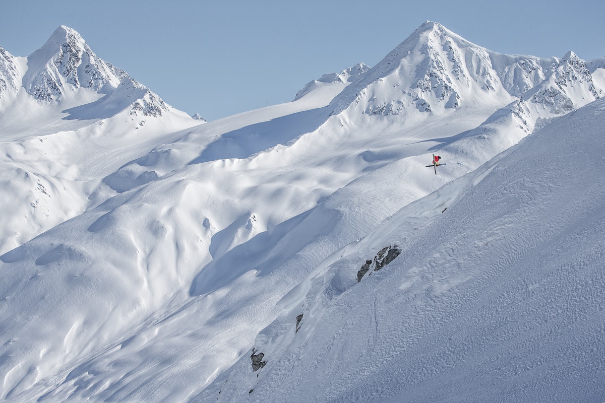 Eira: Technical Wear with Stylish Flair