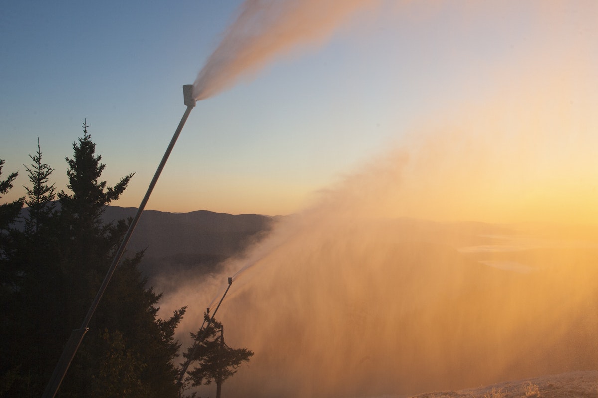 Sunday River fires the guns; makes first snow of the 2014-15 season