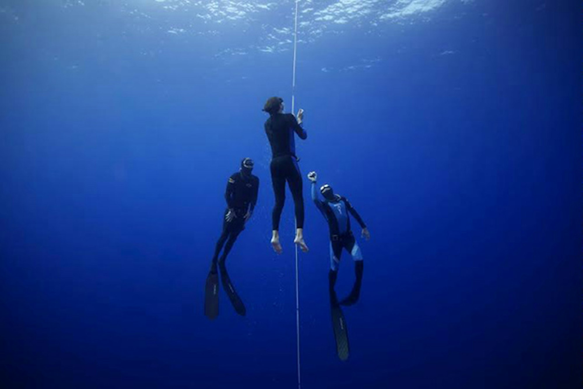 Bobby Brown, Dara Howell and friends deep water dive with Red Bull High Performance