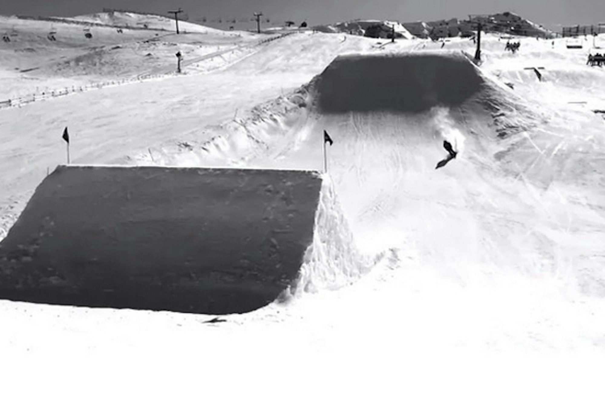 Jossi Wells. That hair, tho…
