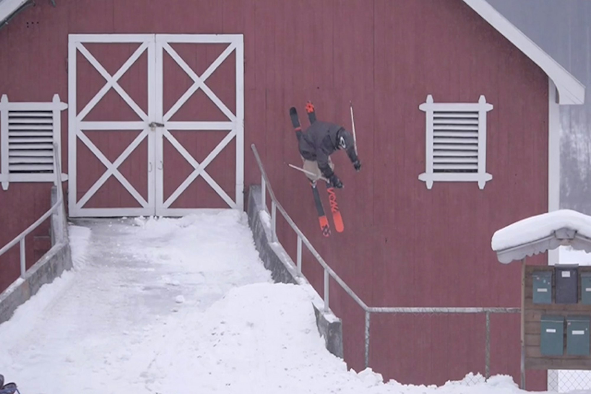 MMWUC: T-Hall goes huge, Nitro Circus stomps mtn bike triple, tons more