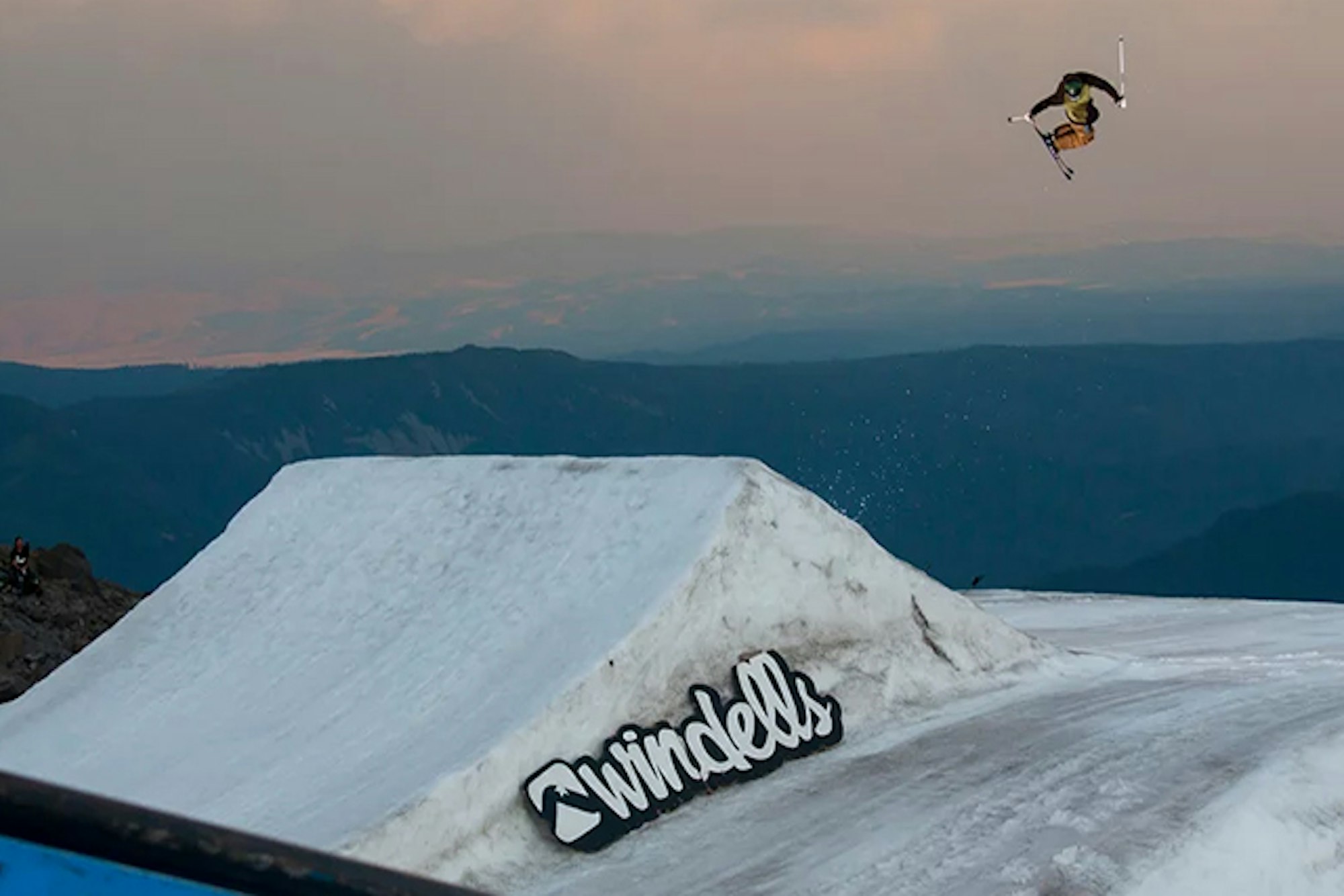 Watch: Nicky Keefer, Noah Wallace and friends make it rain at Windells