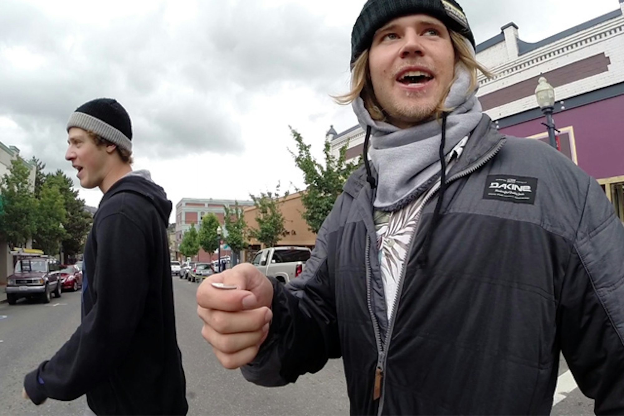 Watch: Enjoying an off-day at Windells Camp, with Joss, Keri, Karl