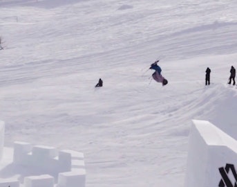 Watch the three winners of the "Wanna be a Queen" online video contest