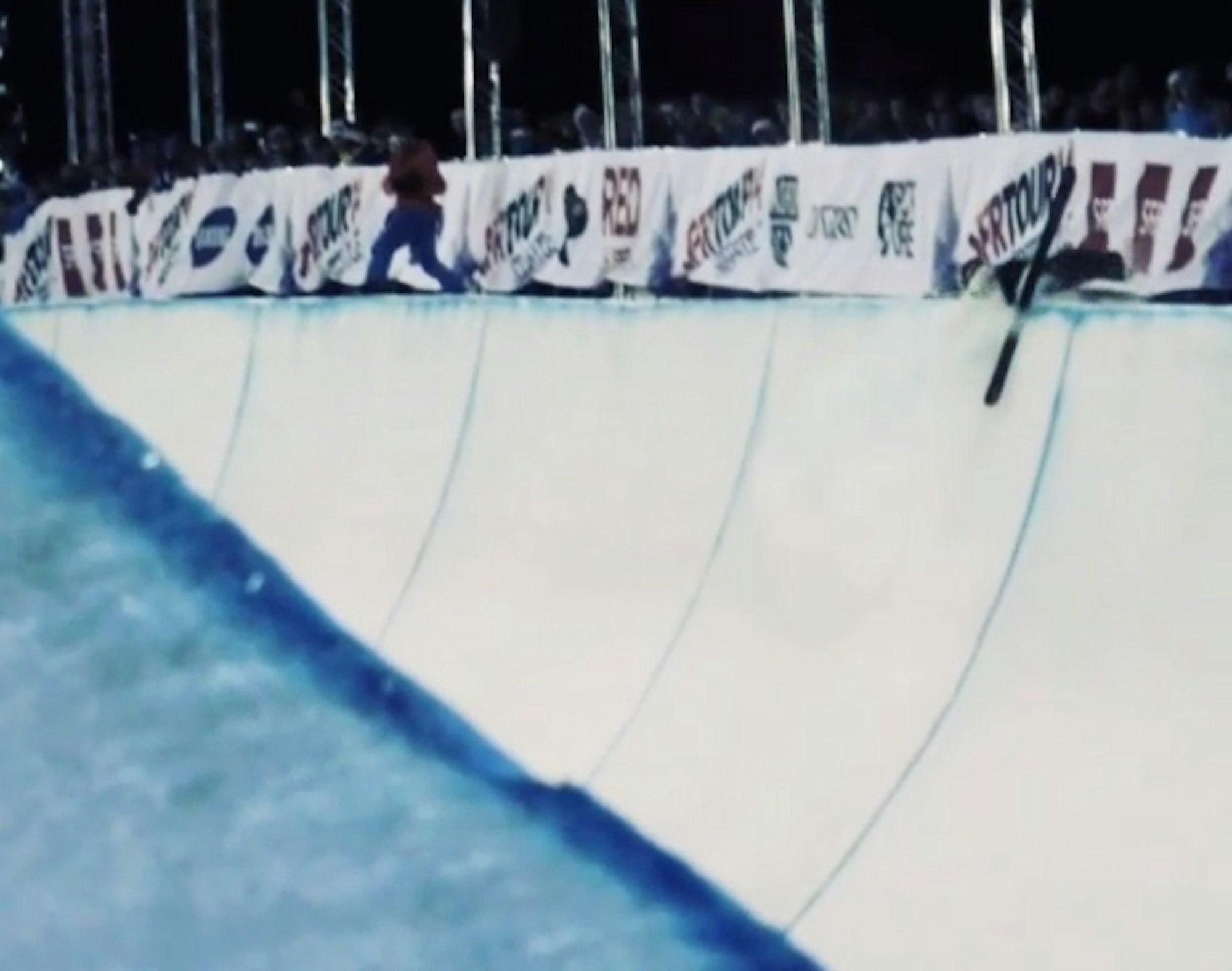 Watch Mike Riddle take a nasty slam in the pipe at the SFR Tour in Tignes