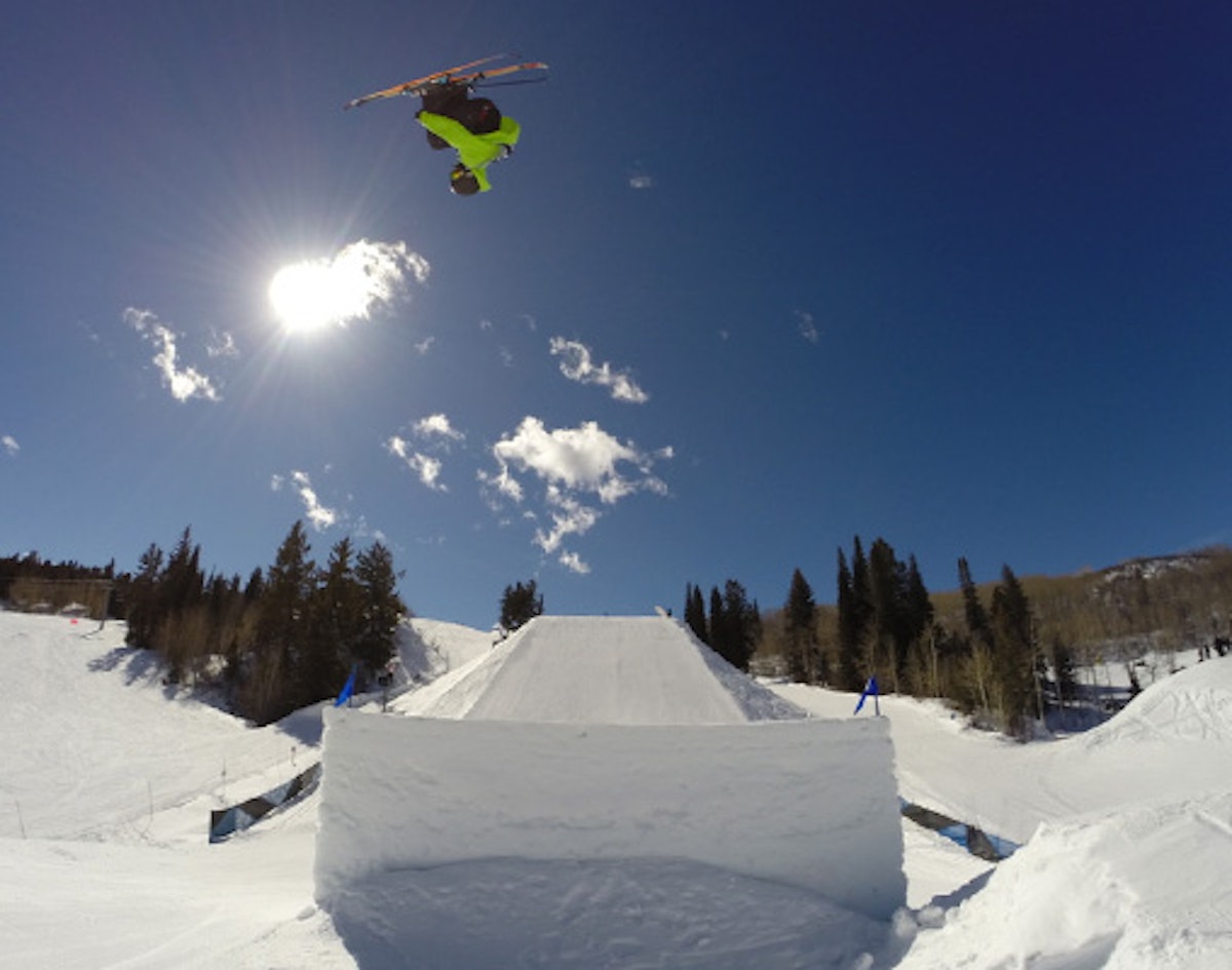 Matt Walker wins men's slopestyle final at 2014 Aspen/Snowmass Freeskiing Open