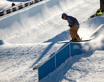 See qualifier results, semifinal start list for 2014 Aspen/Snowmass Freeskiing Open