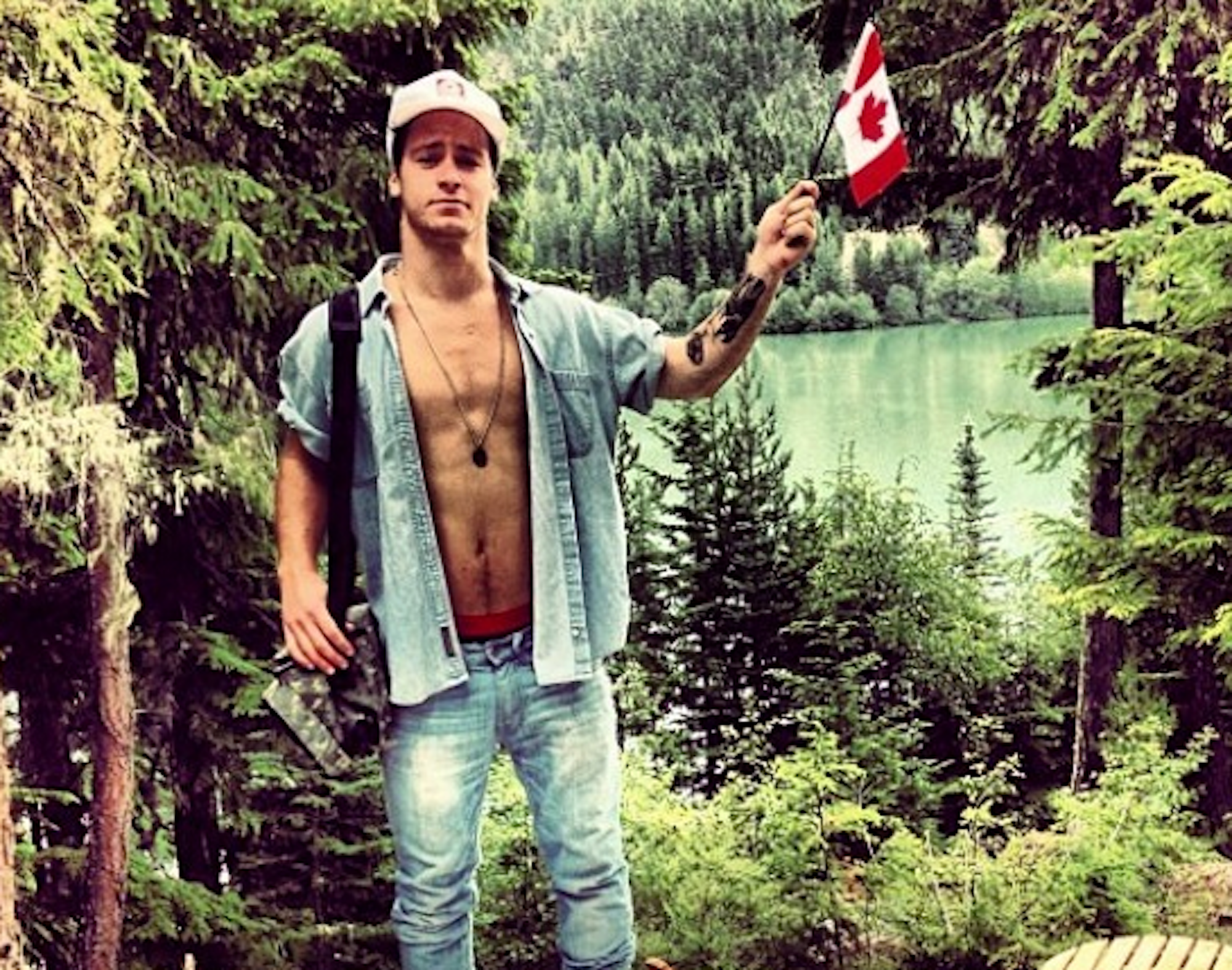 Sean Pettit shows support for Canadian Olympic team