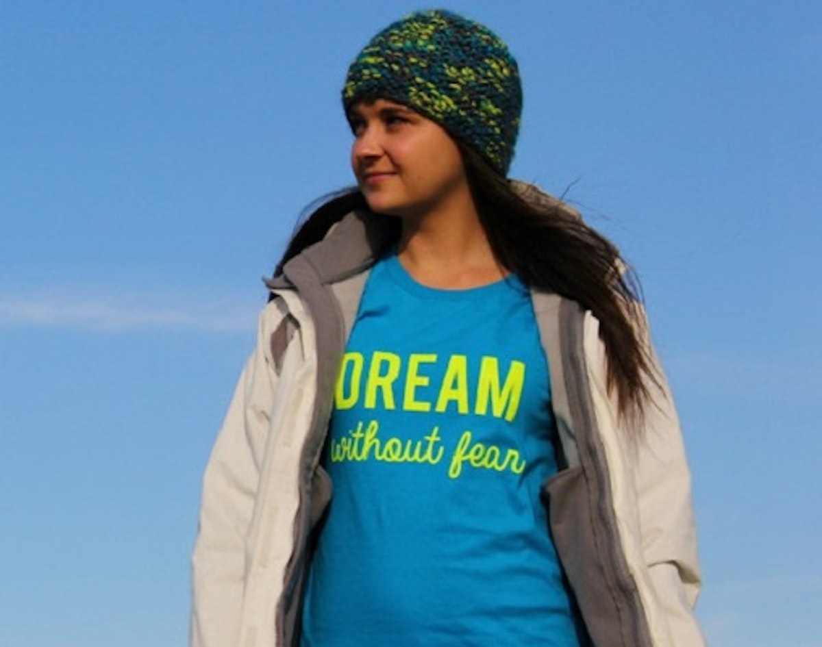 Sarah Burke Foundation partners with Activyst.com for limited edition t-shirt