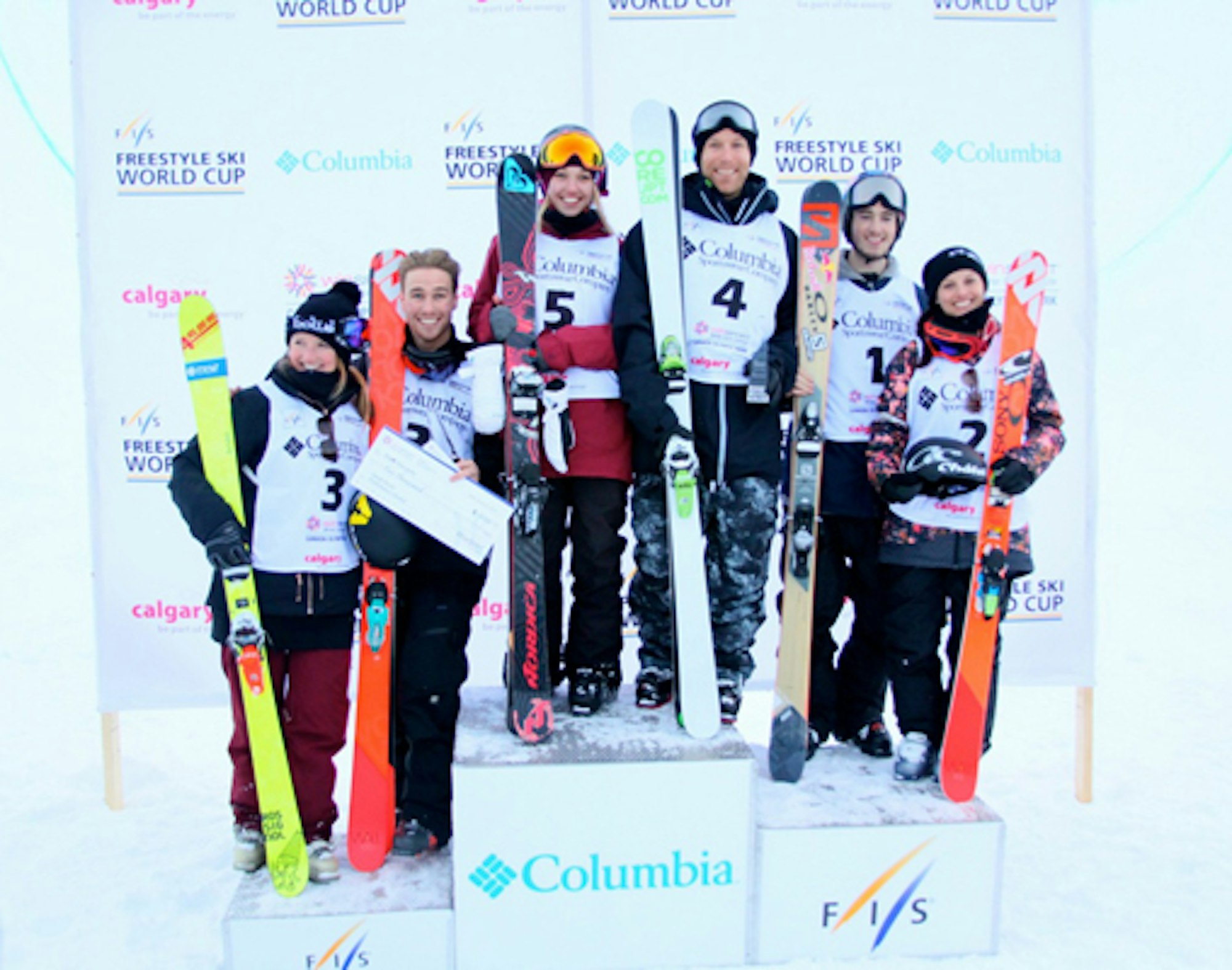 Justin Dorey and Rowan Cheshire win Calgary FIS Freestyle halfpipe World Cup