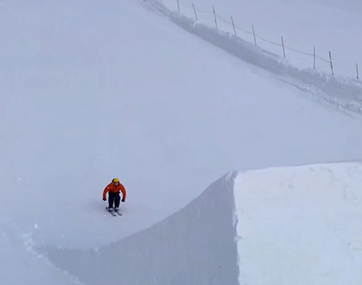 MMWUC: Best skiing fail of 2013, plus amazing botched fireworks show