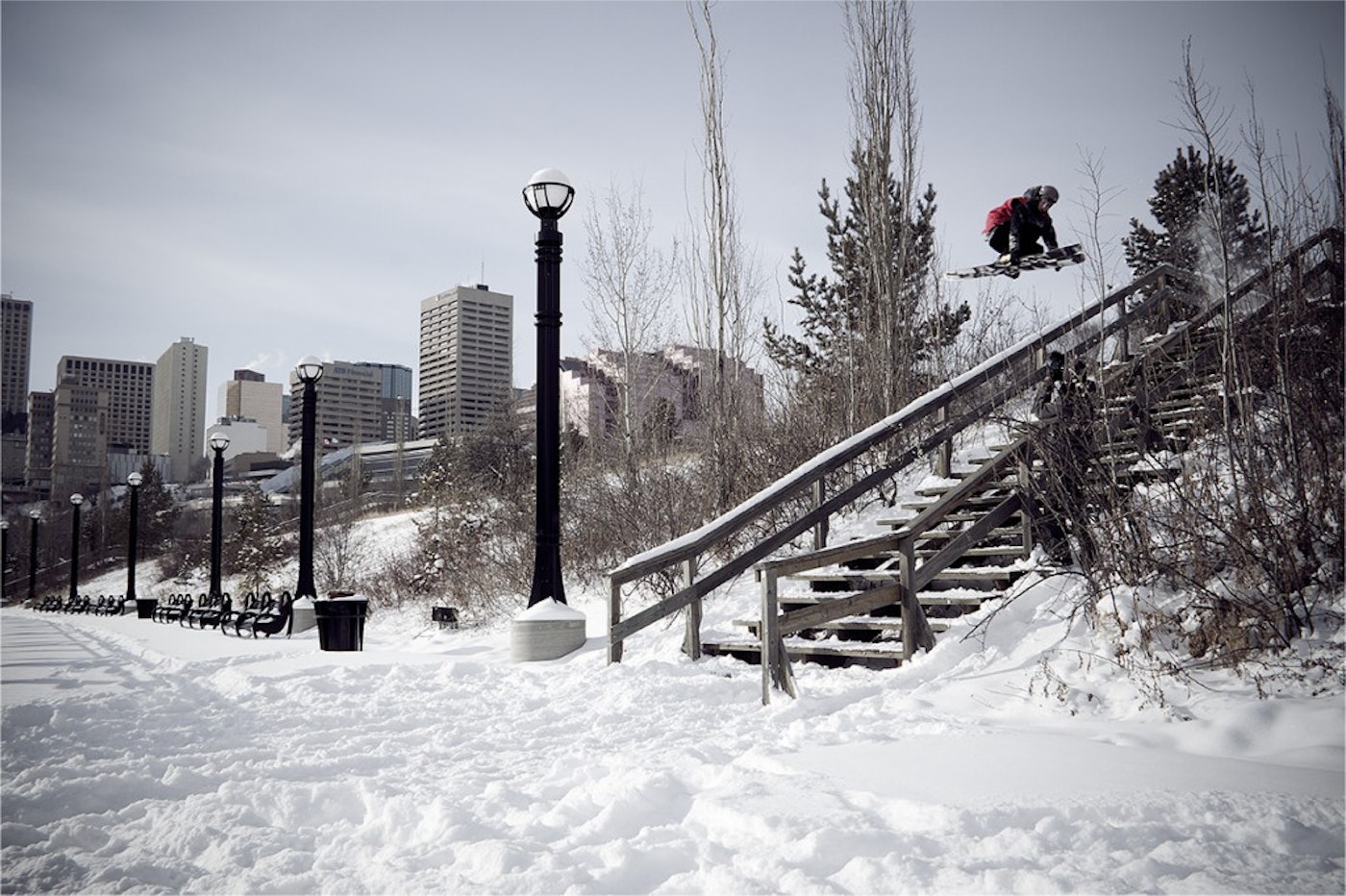 20120227-P_GillMontgomery-S_SandyBoville-L_Edmonton,CAN-T_StairGap