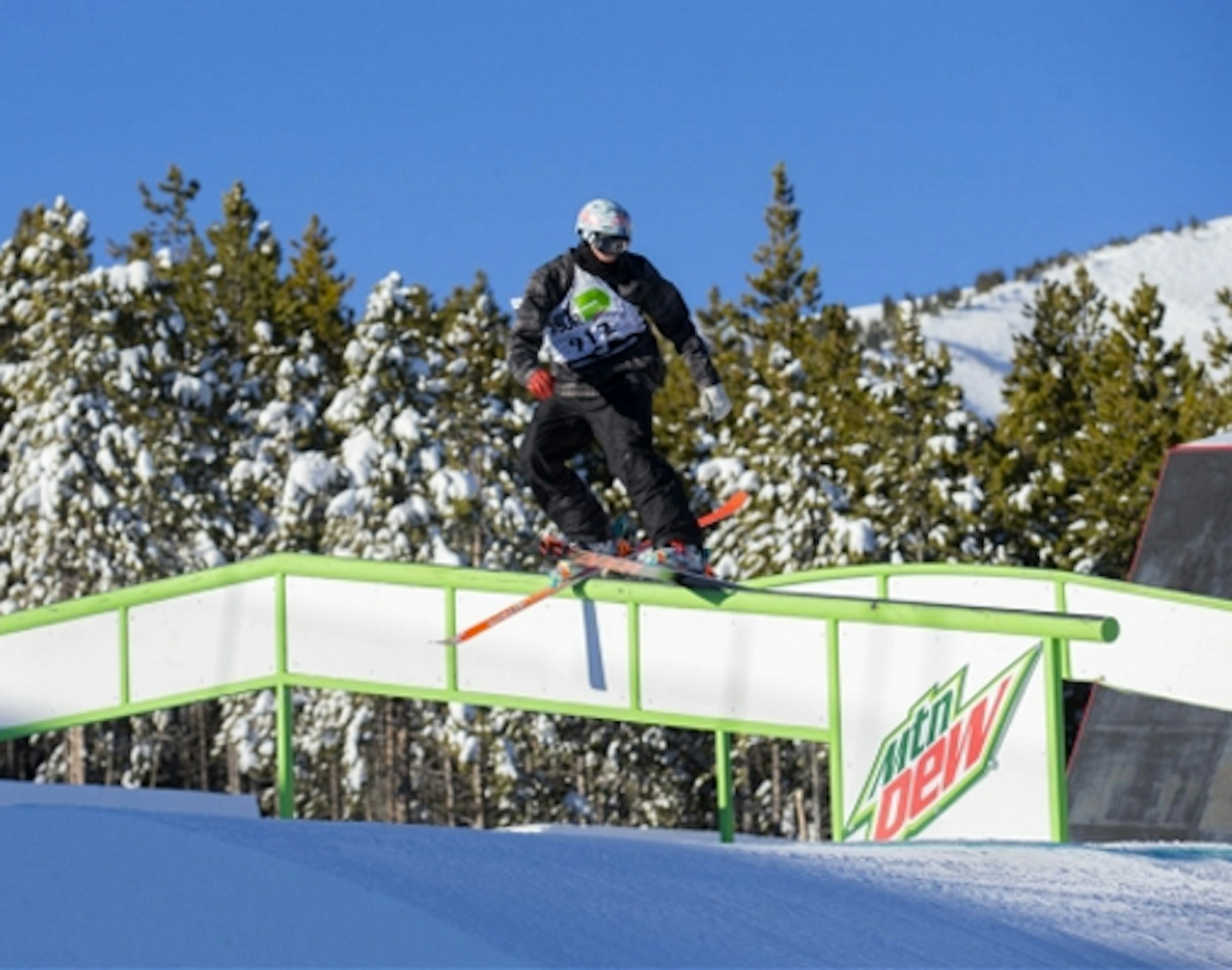 Nick Goepper qualifies first in slopestyle at Dew Tour