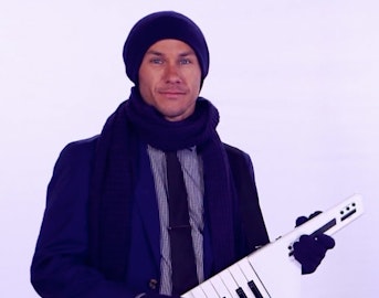 Simon Dumont takes a stand in new "12 Days of Sochi" promo