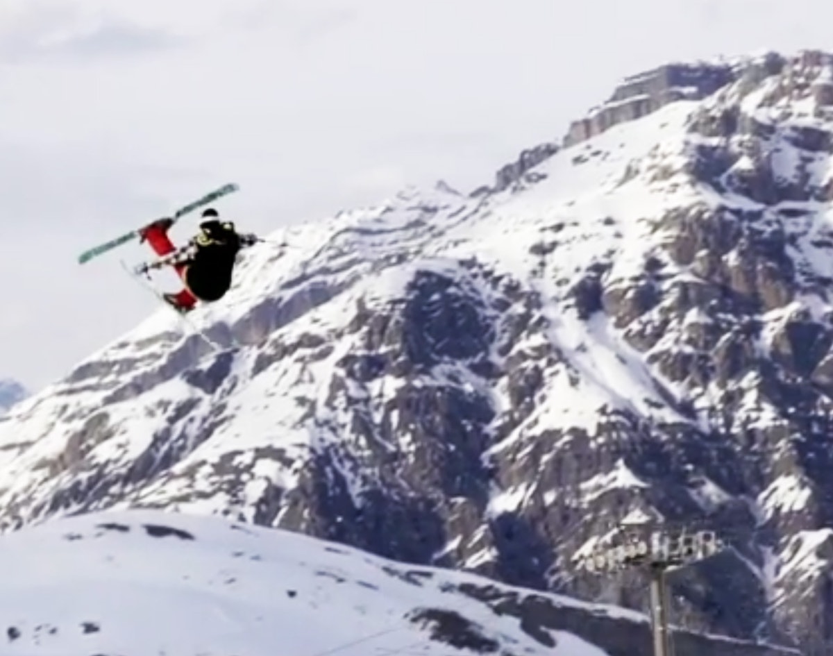 Lolo Favre storms the castle in heavy metal themed Nine Knights edit