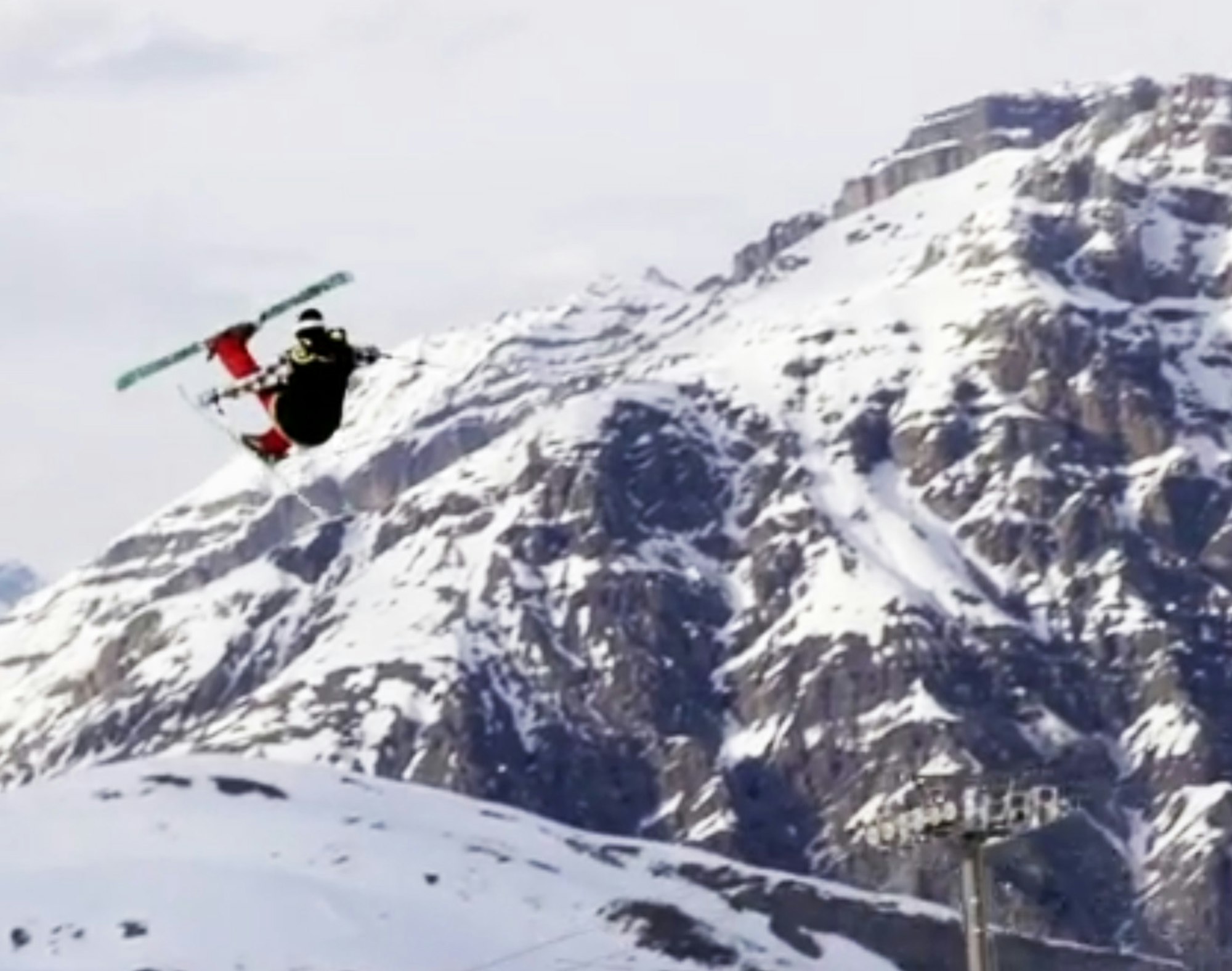 Lolo Favre storms the castle in heavy metal themed Nine Knights edit