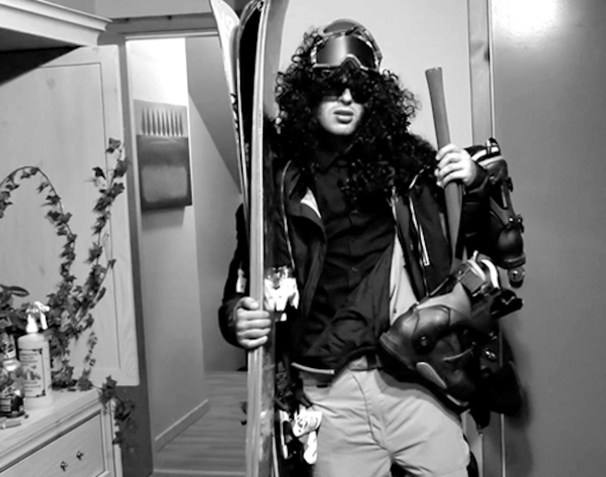 Look at all mah shit! Aussie Andy is the Ski Burglar