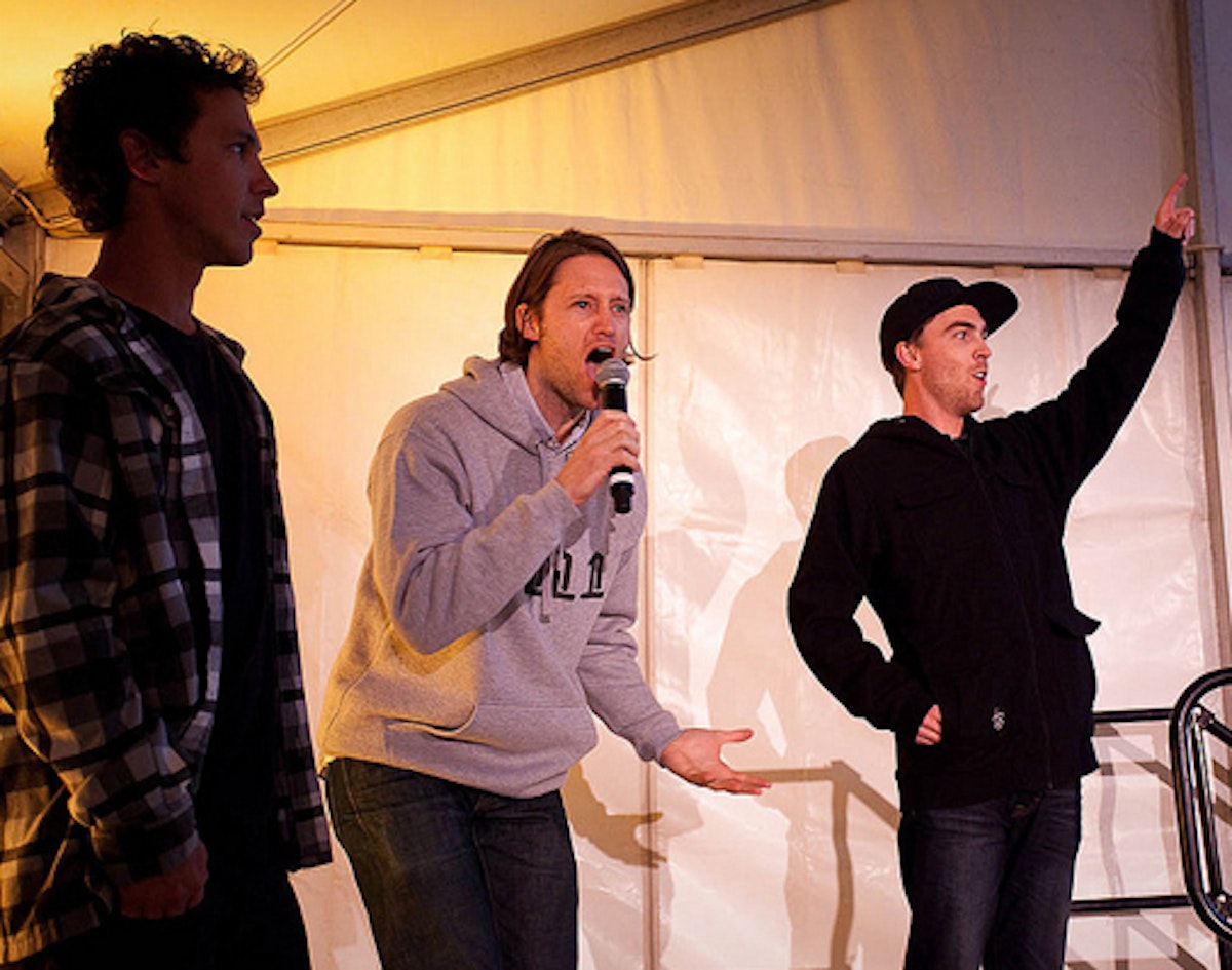 Listen to sounds of The Meeting 9