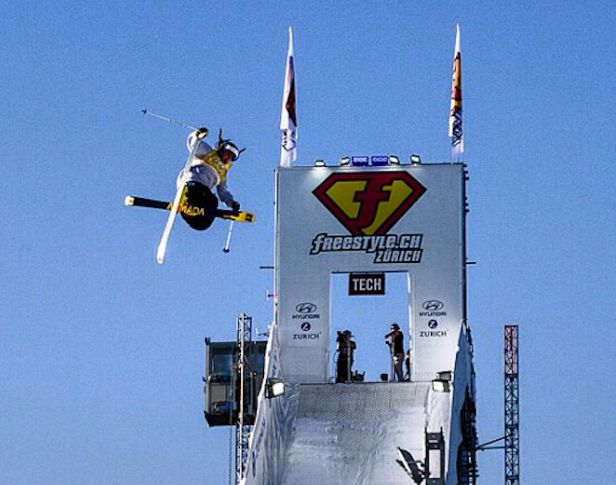 See video highlights from the 2013 freestyle.ch big air final