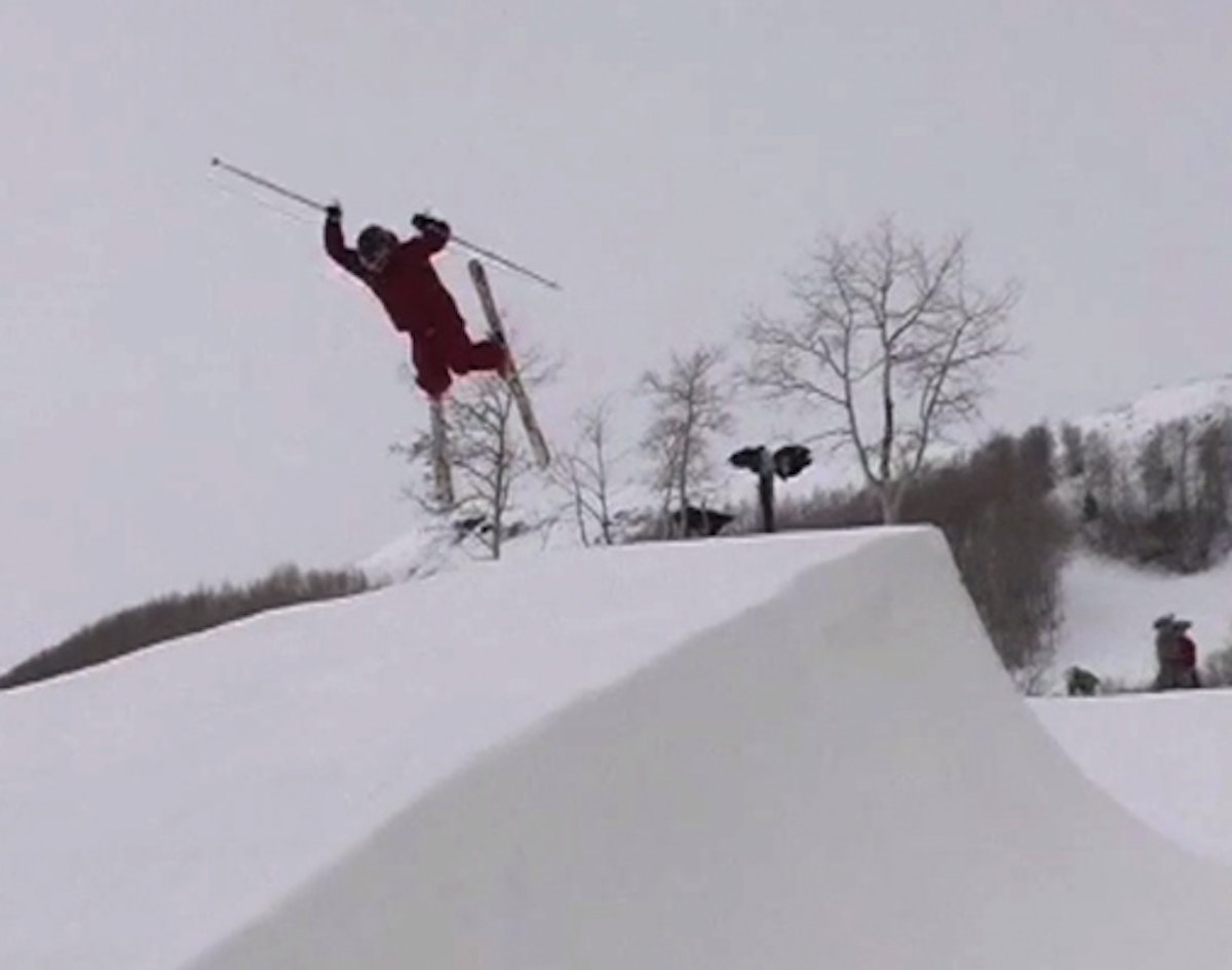 Throwback slam: Scott Hibbert eats it in the pipe