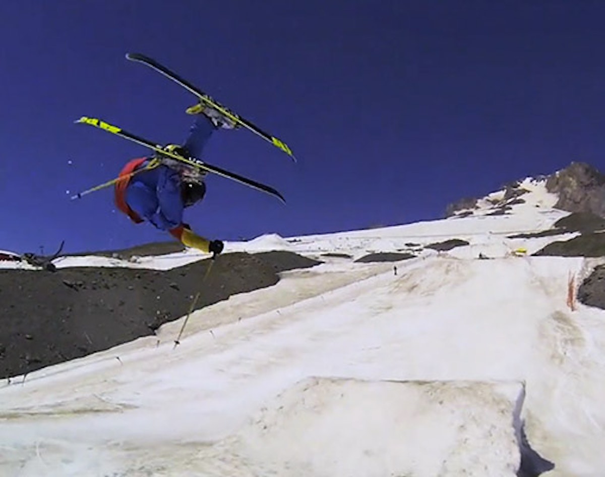 Noah Wallace and Reed Lewis team up, throw down in "The Darkside"